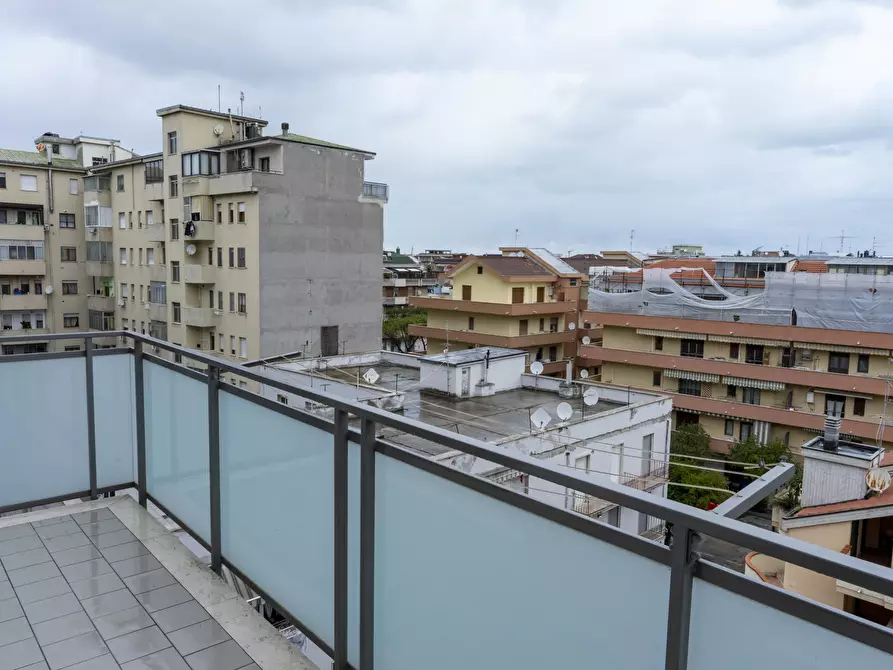 Immagine 1 di Trilocale in affitto  a Pescara