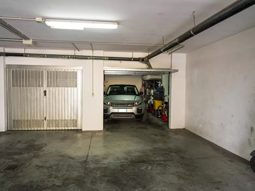 Immagine 24 di Trilocale in vendita  a Pescara