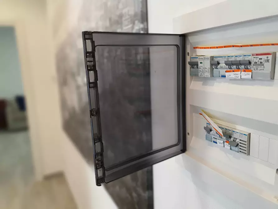 Immagine 10 di Bilocale in vendita  a Recco