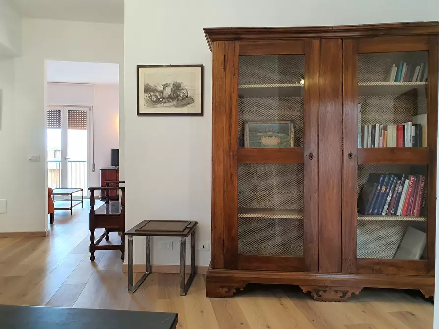 Immagine 8 di Trilocale in vendita  a Rapallo