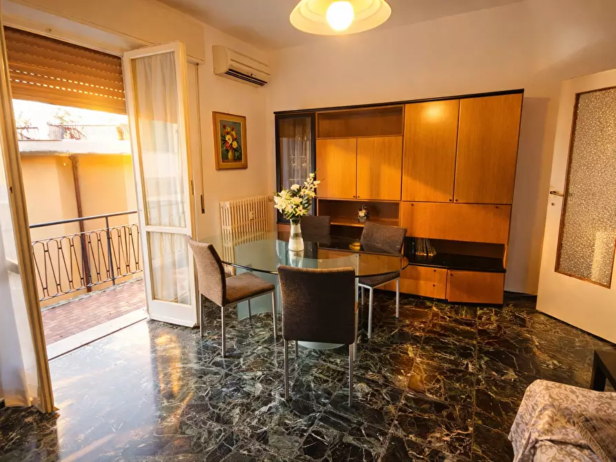 Immagine 13 di Trilocale in affitto  a Rapallo