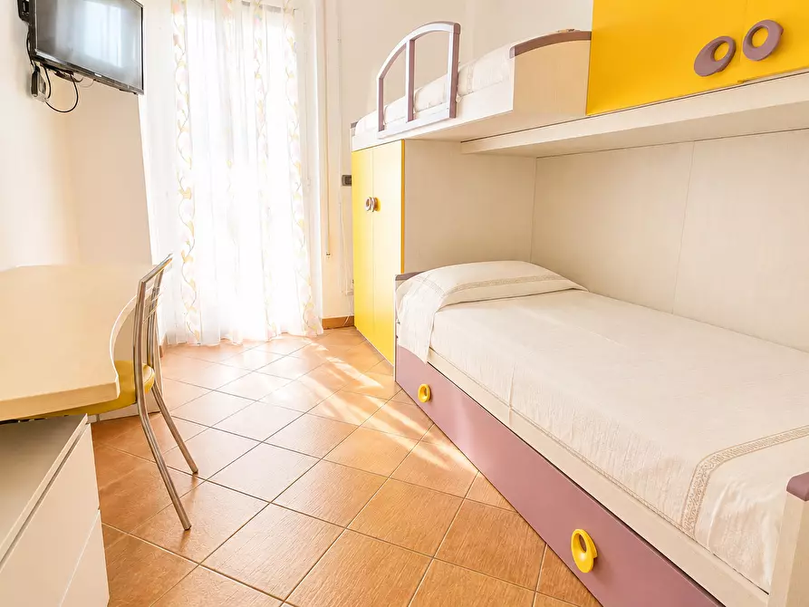 Immagine 31 di Trilocale in vendita  a Rapallo