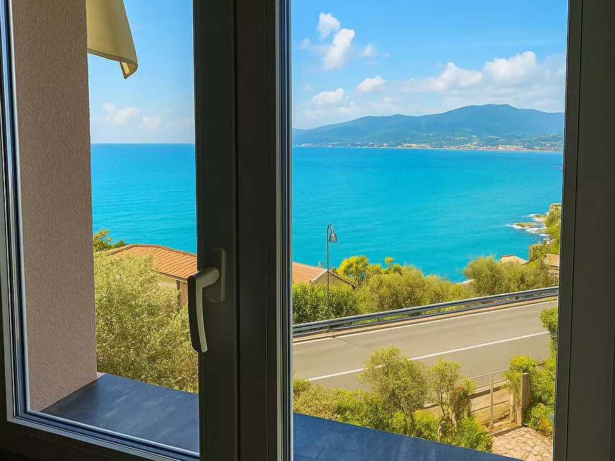 Immagine 11 di Trilocale in vendita  in Via Solari e Queirolo 6 a Zoagli