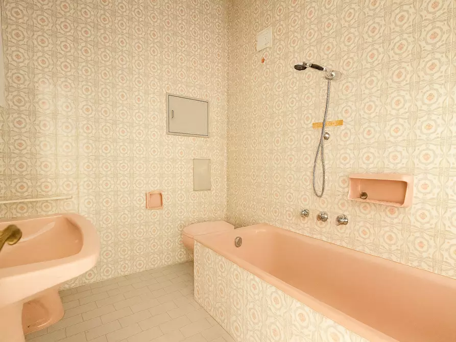 Immagine 15 di Trilocale in vendita  a Rapallo