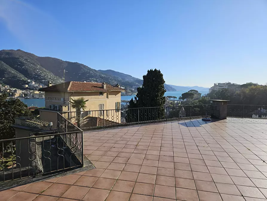 Immagine 2 di Attico in vendita  a Rapallo