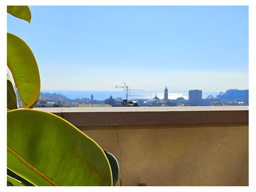 Immagine 2 di Attico in vendita  a Rapallo