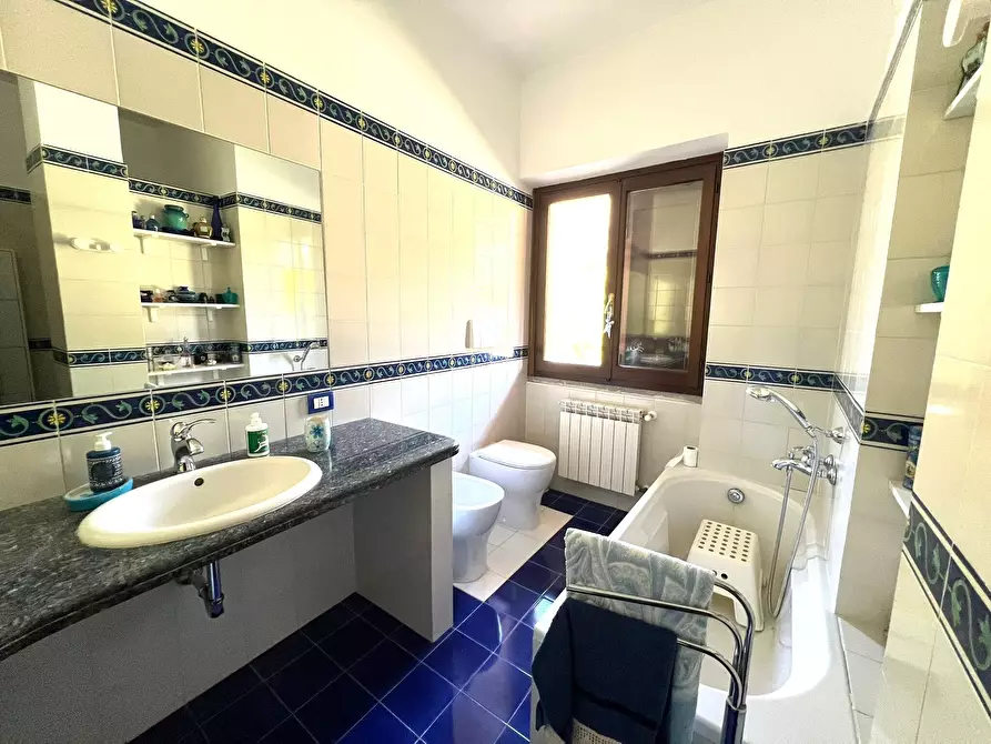 Immagine 27 di Villa in vendita  a Fiano Romano