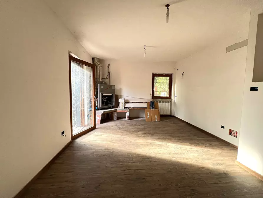 Immagine 3 di Villa in vendita  a Nazzano