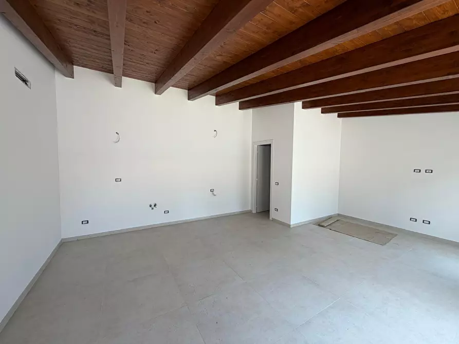 Immagine 5 di Casa bifamiliare in vendita  a Fiano Romano