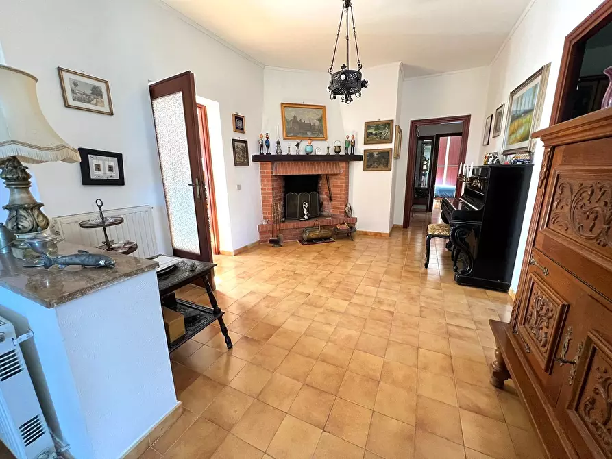 Immagine 15 di Villa in vendita  a Fiano Romano