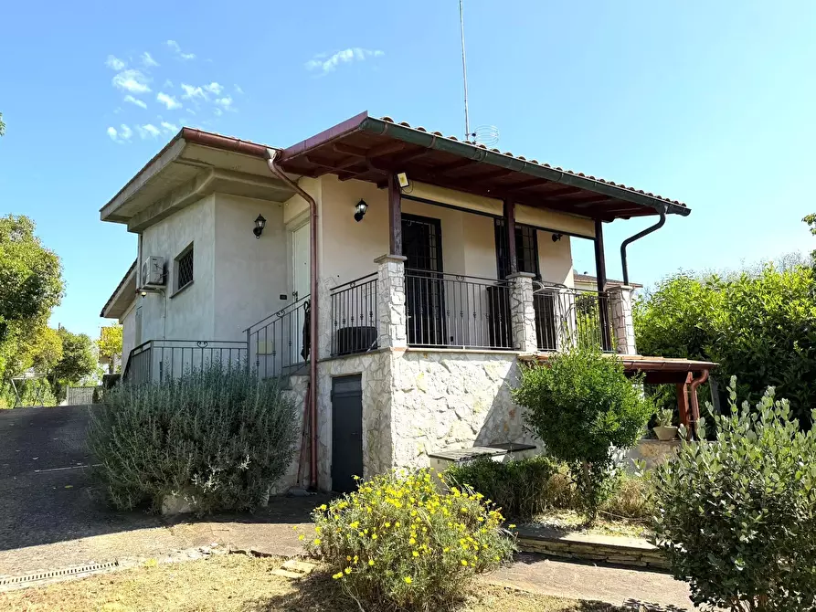Immagine 17 di Casa indipendente in vendita  a Fiano Romano