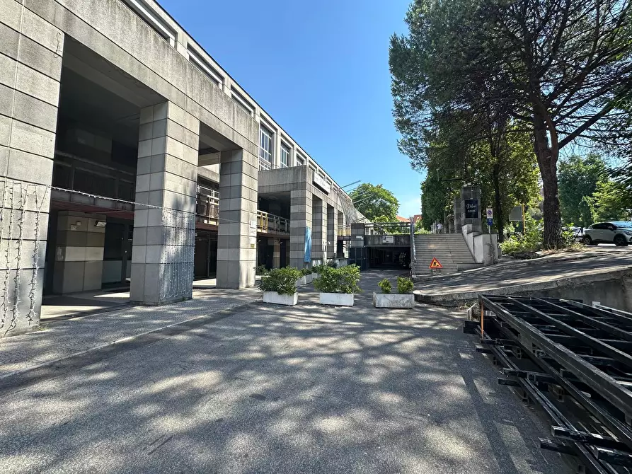 Immagine 19 di Ufficio in affitto  in Via Monte Giberto 133 a Roma