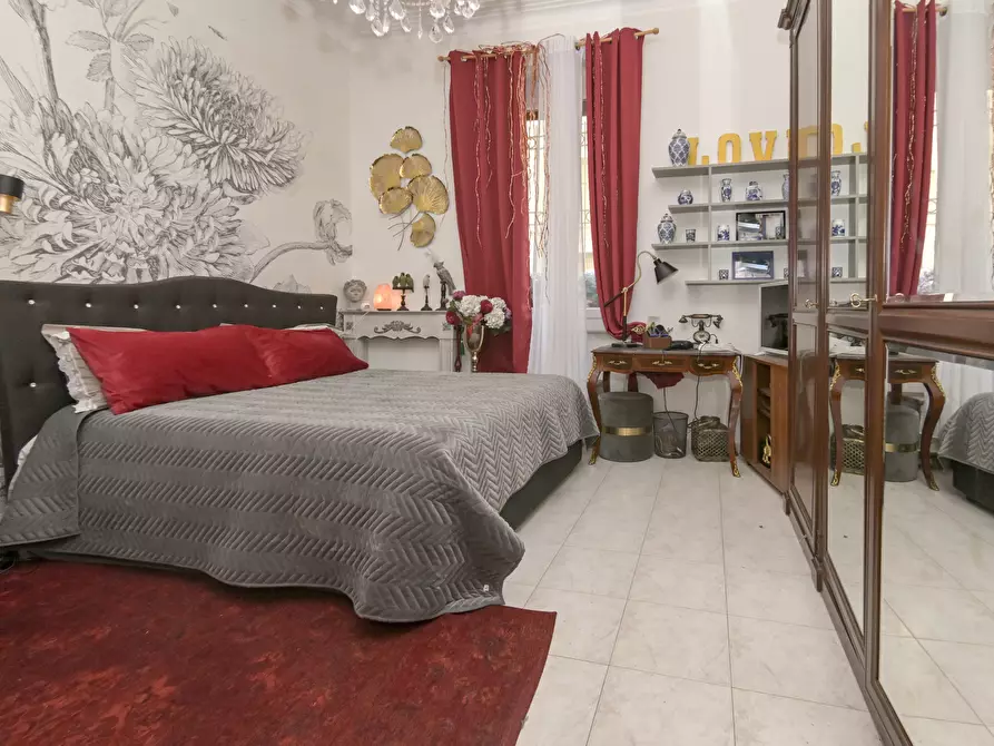 Immagine 27 di Bilocale in vendita  in Via Genola 17 a Torino