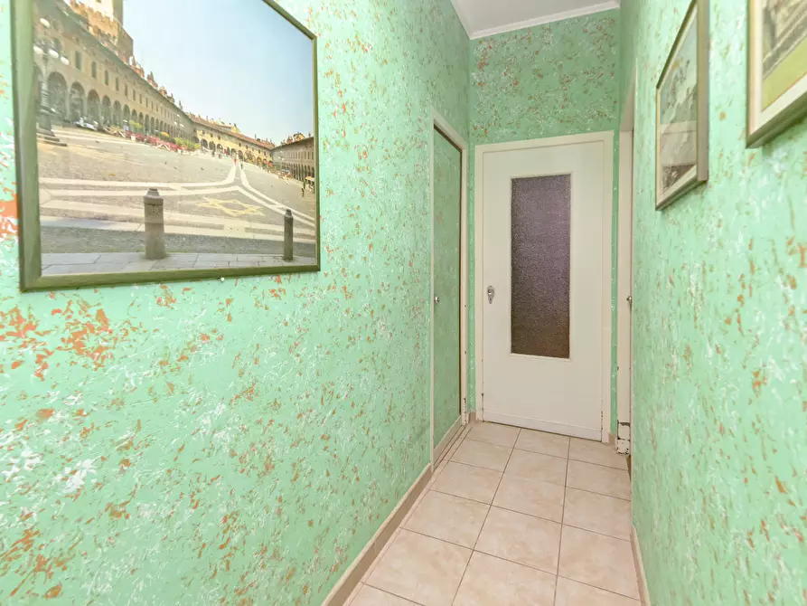 Immagine 24 di Quadrilocale in vendita  in Via Giovanni Roveda 25 a Torino