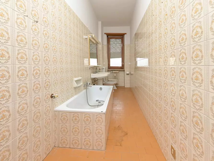 Immagine 25 di Appartamento in vendita  in via Giacosa 12 a Moncalieri