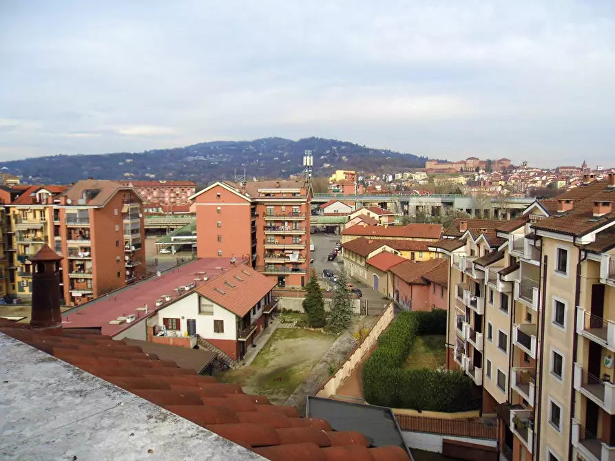Immagine 4 di Attico in vendita  in Strada Carignano 25 a Moncalieri