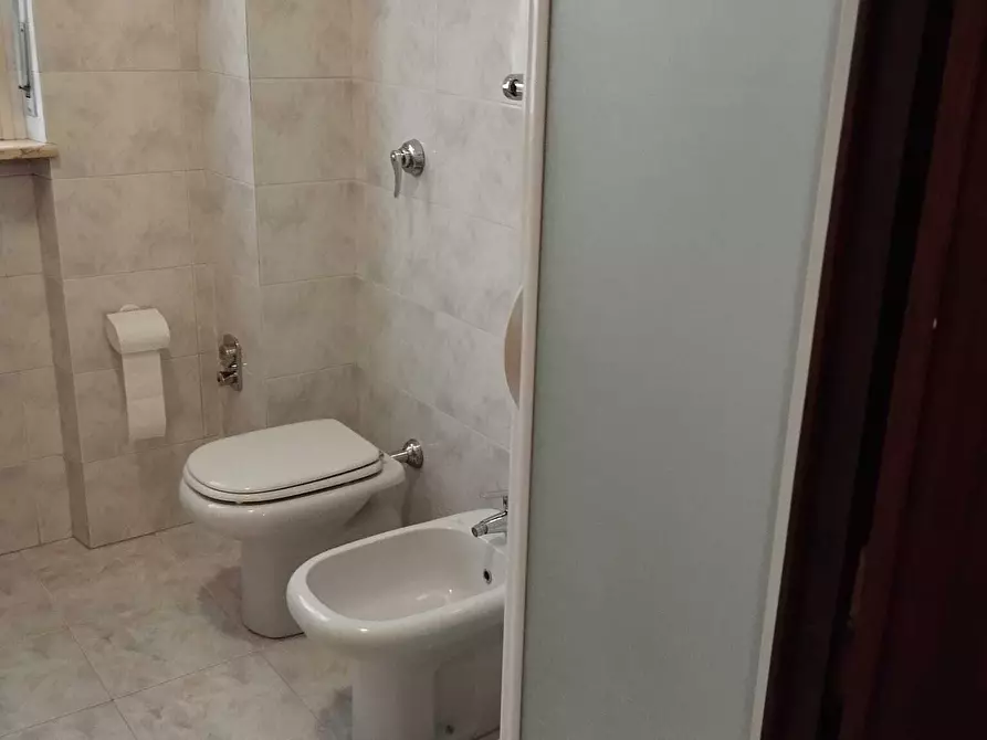 Immagine 10 di Quadrilocale in affitto  in Via Guido Reni 111 a Torino