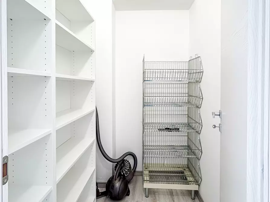 Immagine 13 di Stanza singola in affitto  in via pesaro 32 a Torino