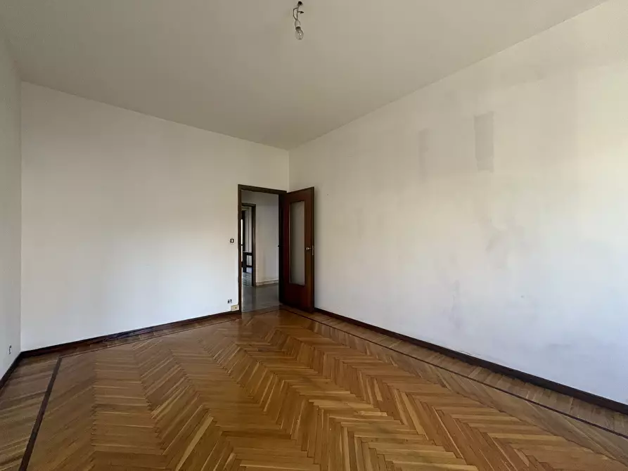 Immagine 13 di Trilocale in vendita  in Via Barletta 158 a Torino