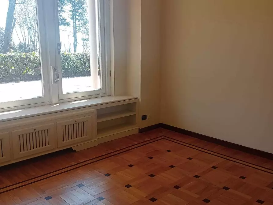 Immagine 35 di Pentalocale in vendita  in Strada Milius - Ronsaglia 14 a Moncalieri