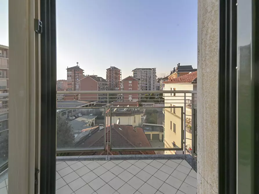 Immagine 41 di Quadrilocale in vendita  in via trecate 15 a Torino