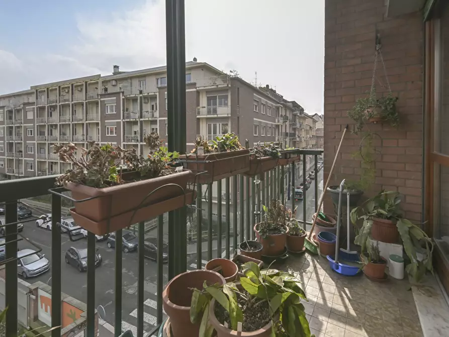 Immagine 45 di Pentalocale in vendita  in Via Trana a Torino