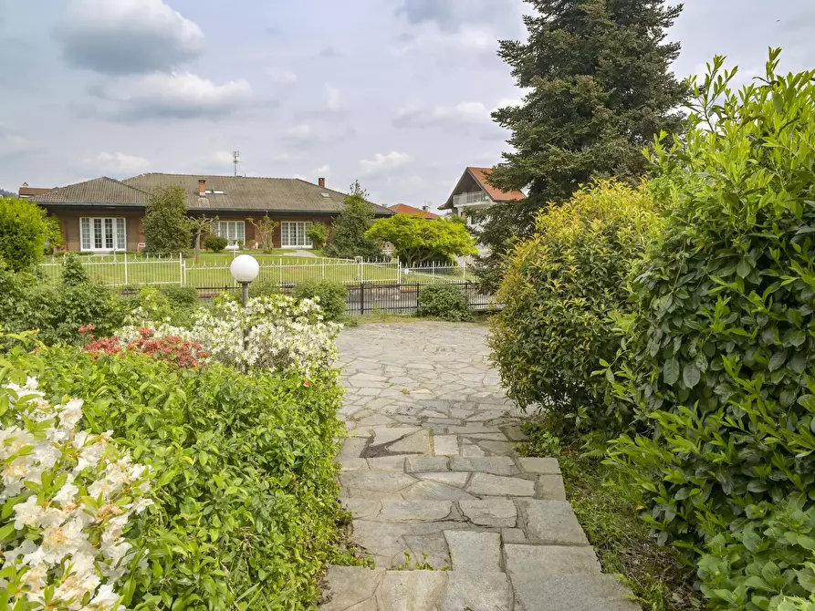 Immagine 14 di Villa in vendita  in Via Loreto 86 a Lanzo Torinese