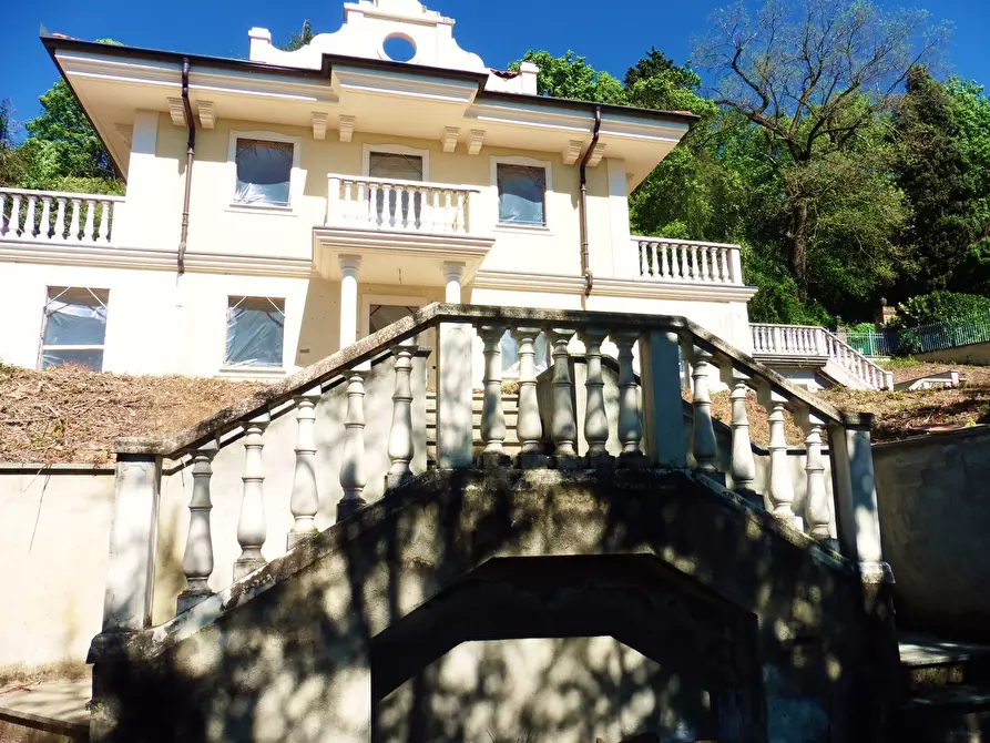Immagine 1 di Villa in vendita  in Strada Cunioli Alti 120 a Moncalieri