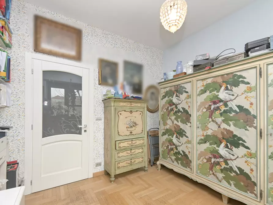 Immagine 11 di Pentalocale in vendita  in Via Trana a Torino