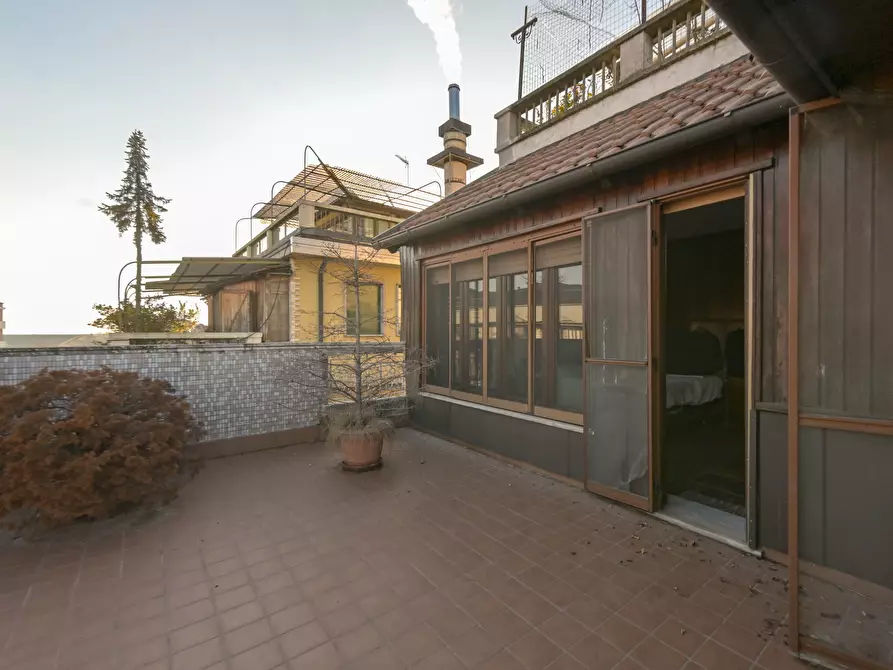 Immagine 22 di Attico in vendita  in Via Ventimiglia 76 a Torino