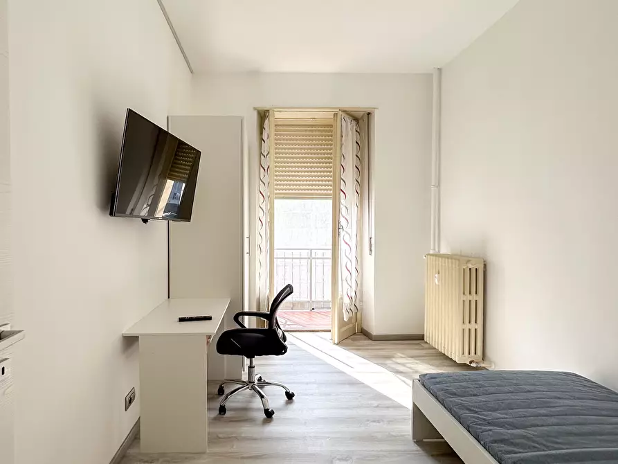 Immagine 12 di Stanza singola in affitto  in via pesaro 32 a Torino