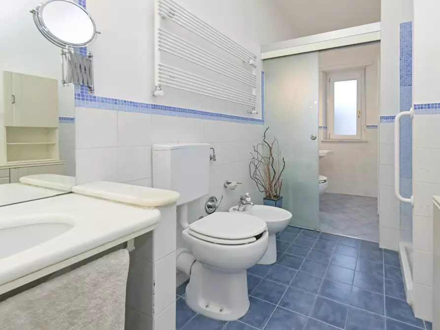 Immagine 30 di Quadrilocale in vendita  in Via Buenos Aires a Torino