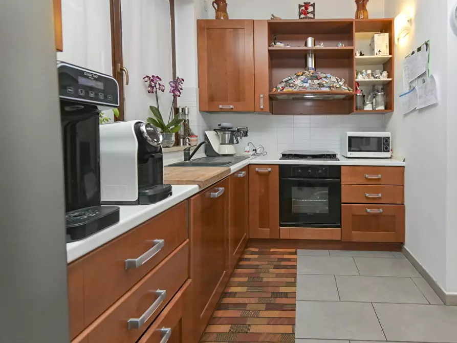 Immagine 11 di Trilocale in vendita  in Via Quarto dei Mille 5 a Torino