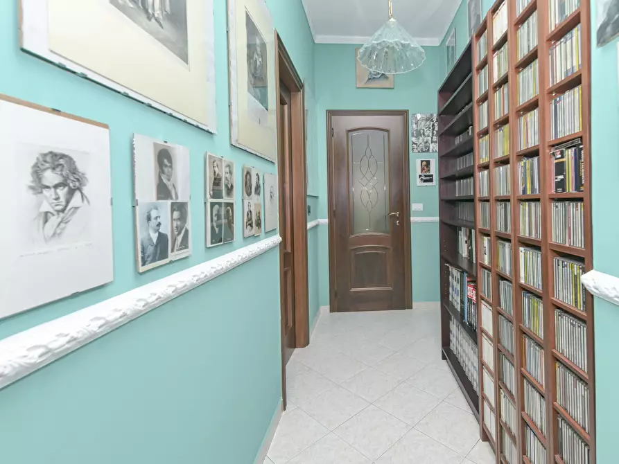 Immagine 13 di Bilocale in vendita  in Via Monginevro 220 a Torino