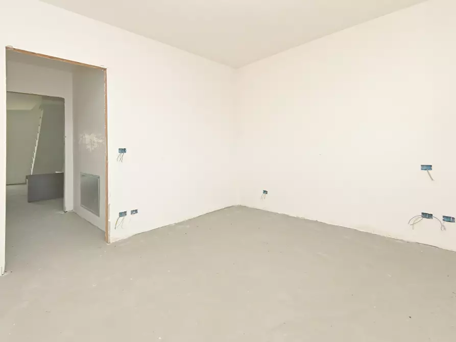 Immagine 41 di Quadrilocale in vendita  in Via Valdambrini 5 a Caluso