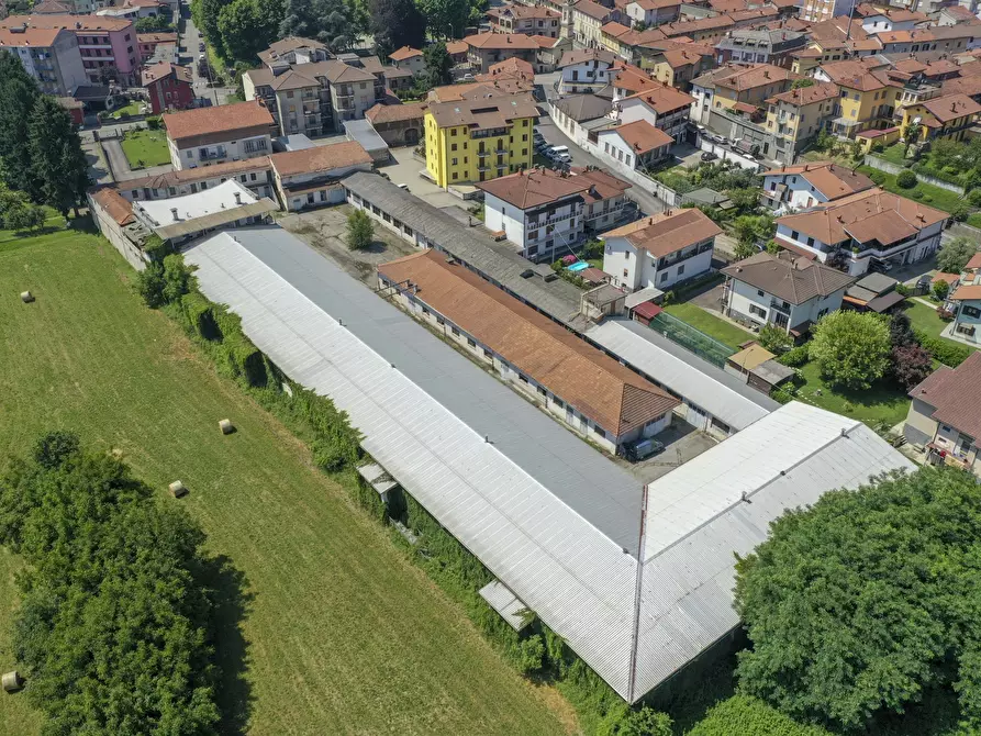 Immagine 48 di Villa in vendita  in via IV Novembre 22 a Strambino