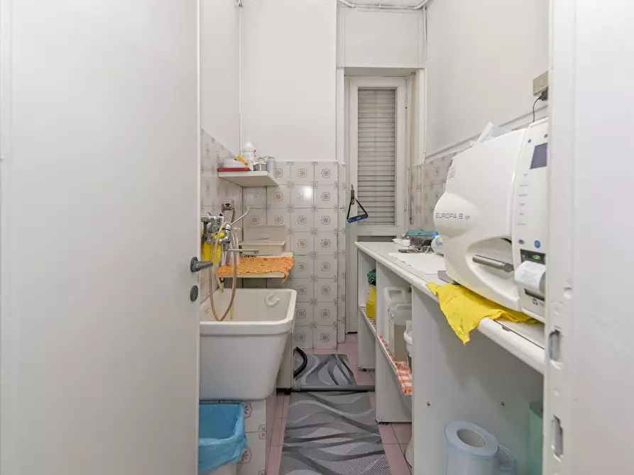 Immagine 41 di Ufficio in vendita  in Corso Monte Cucco 85 a Torino