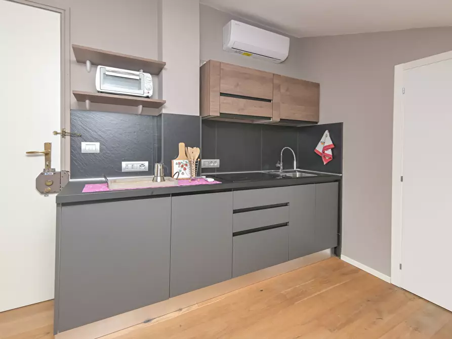 Immagine 17 di Mansarda in affitto  in strada ponte verde 5/10 a Torino