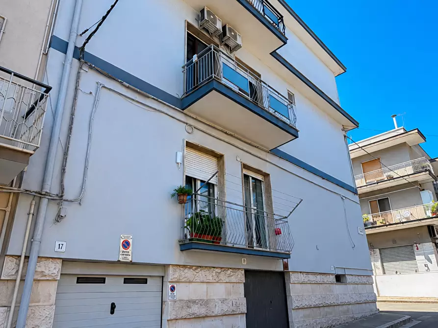 Immagine 3 di Trilocale in vendita  in Via Carlo Poerio 35 a Castellana Grotte