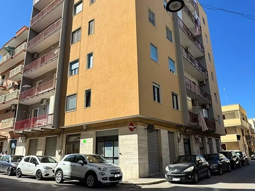 Immagine 4 di Trilocale in vendita  in Via Luigi Finamore Pepe a Monopoli