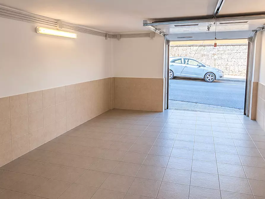 Immagine 29 di Trilocale in vendita  in Via Carlo Poerio 35 a Castellana Grotte