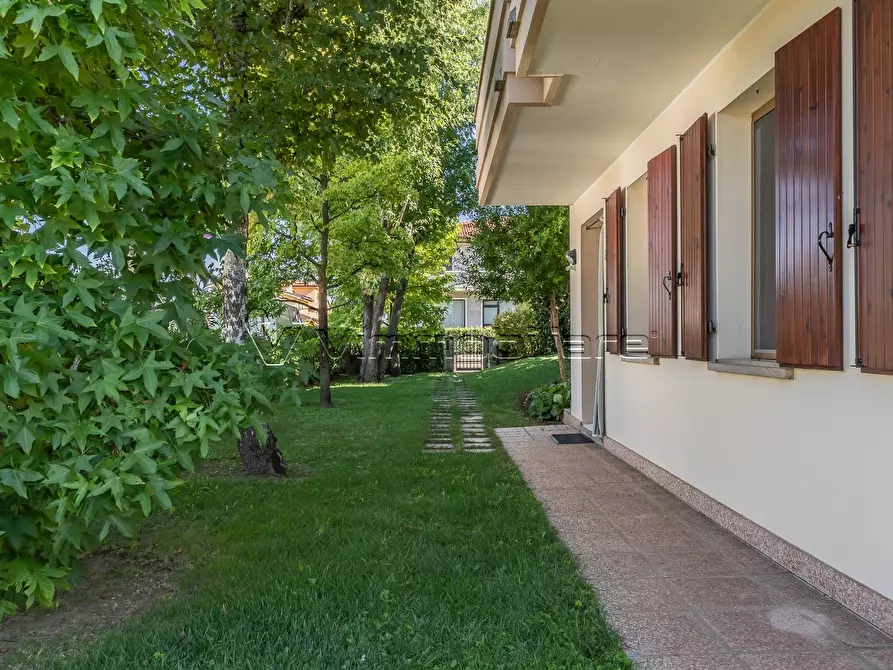 Immagine 55 di Villa in vendita  in Via Palladio 18 a Poiana Maggiore