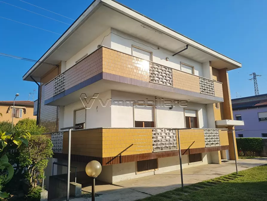 Immagine 1 di Porzione di casa in vendita  in Via roma a Sossano