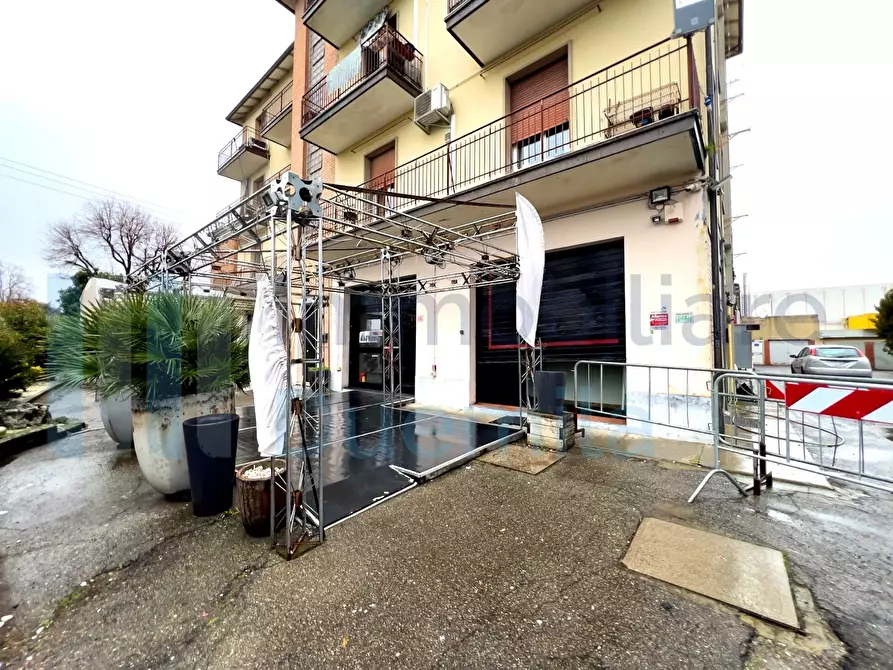 locale commerciale in vendita ad Ozzano dell'Emilia