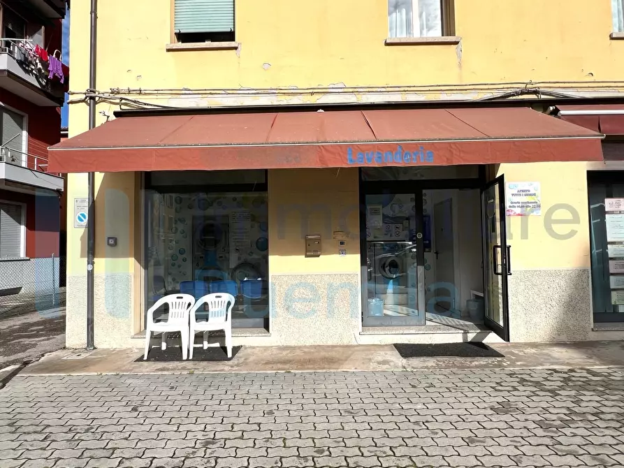 Immagine 14 di Attività artigianale in vendita  a Bologna