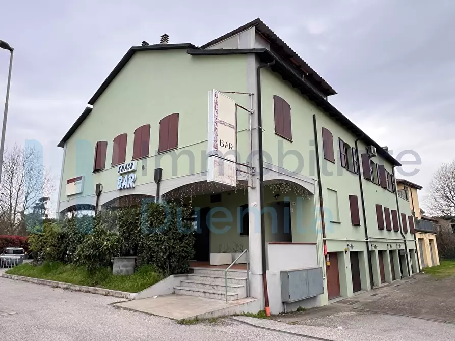 Immagine 48 di Bar / Ristorante in vendita  a Castello D'argile