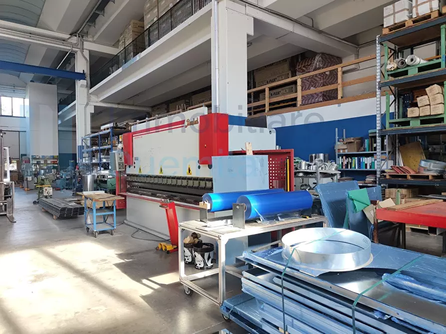 Immagine 25 di Attività artigianale in vendita  a San Cesario Sul Panaro