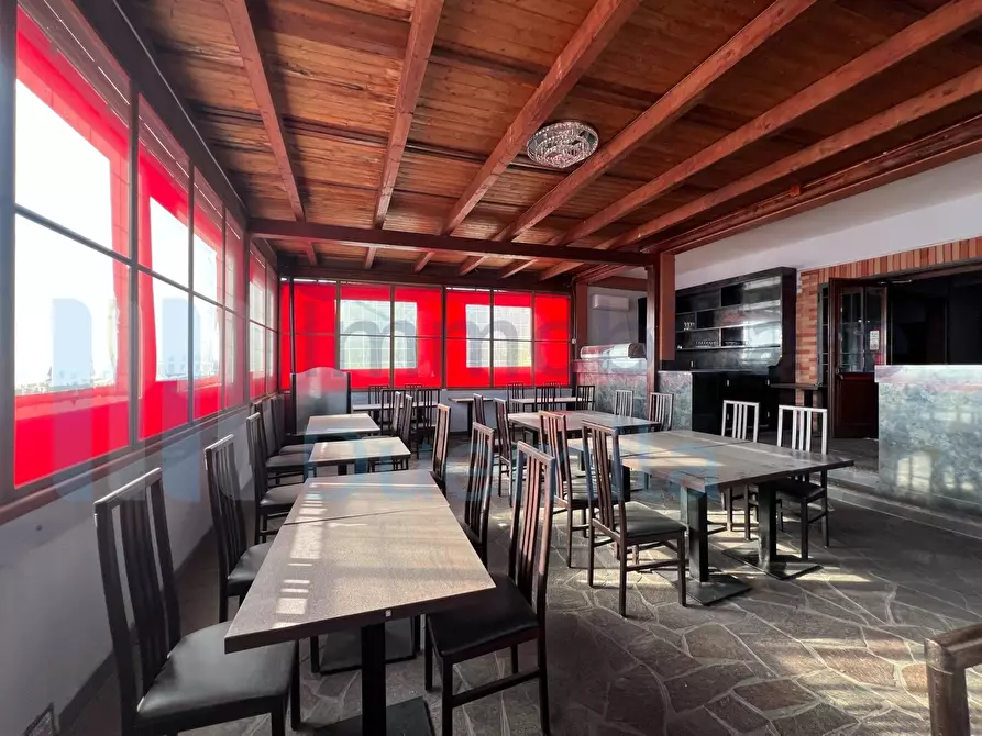 Immagine 46 di Locale commerciale in affitto  a Baricella