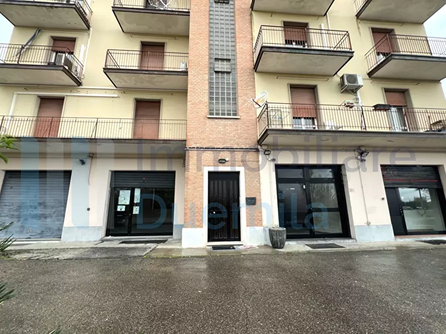 Immagine 2 di Locale commerciale in affitto  a Ozzano Dell'emilia
