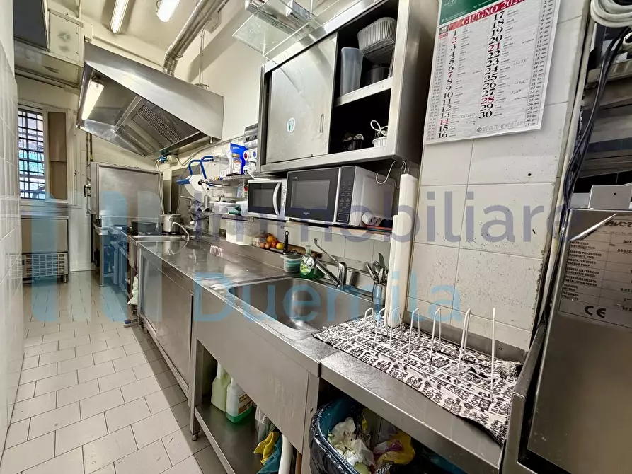 Immagine 17 di Attività artigianale in vendita  a Bologna
